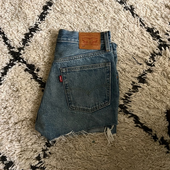 Levi’s jeans shorts - Picture 1 of 2